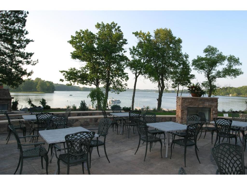 Balsam Lake Lodge Bagian luar foto