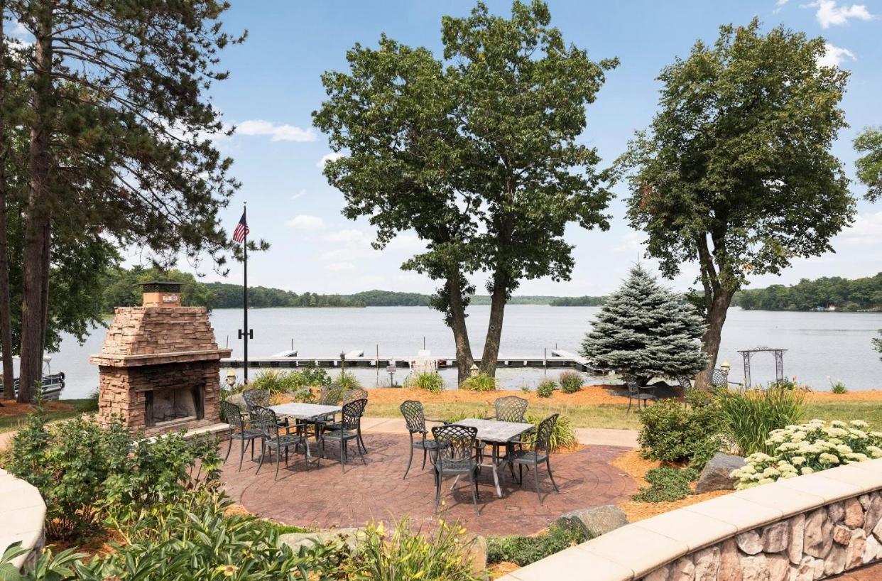 Balsam Lake Lodge Bagian luar foto